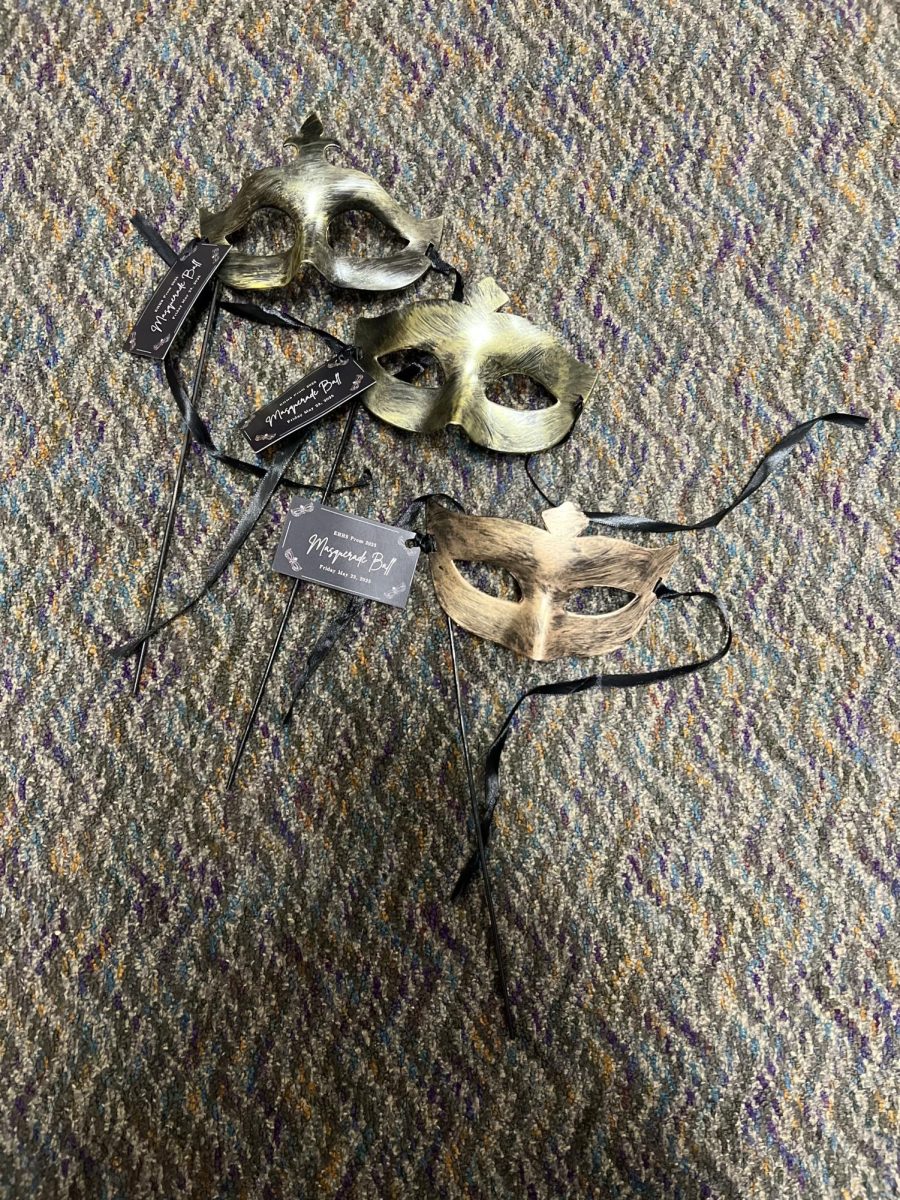 Prom 2025 Brings Masquerade to the Junior and Senior Class